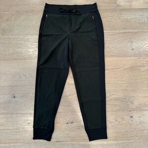 Athleta Headlands Hybrid Trek Jogger Pant Green Size 10